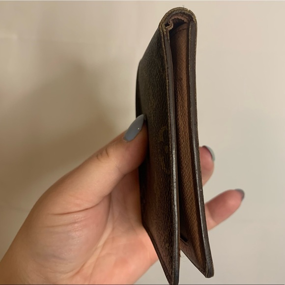 S O L D Louis Vuitton Bifold Monogram Wallet - Picture 9 of 17